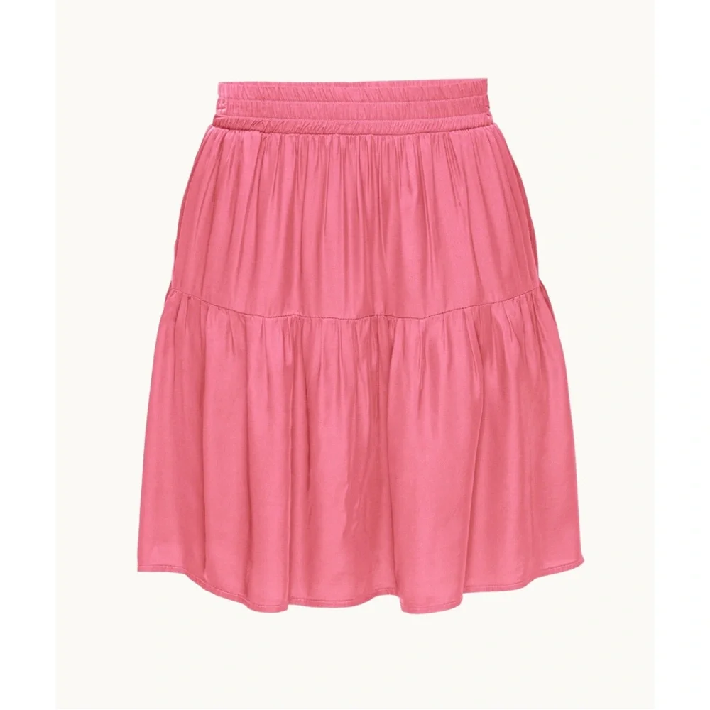 NATION LTD | NWT $235 Quincy Sateen Mini Skirt in Strawberry Shake, Size Small